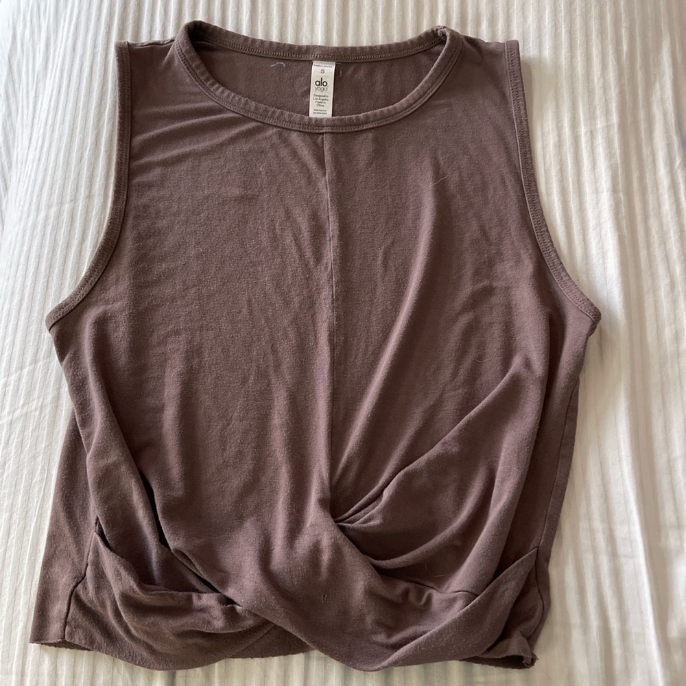 alo workout crop top